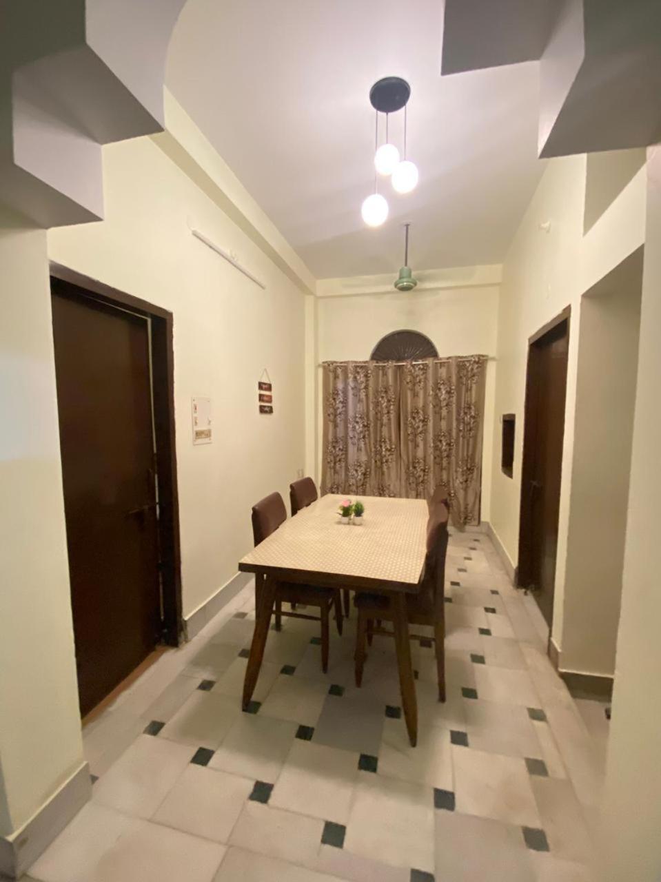 Apartamento The Parijaat House Varanasi Exterior foto